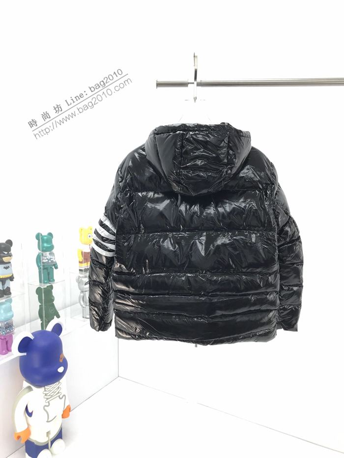 ThomBrowne男裝 TB秋冬新款紅色四杠羽絨連帽外套 高品質黑色男女同款  ydi3180